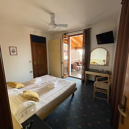 Garni Hotel