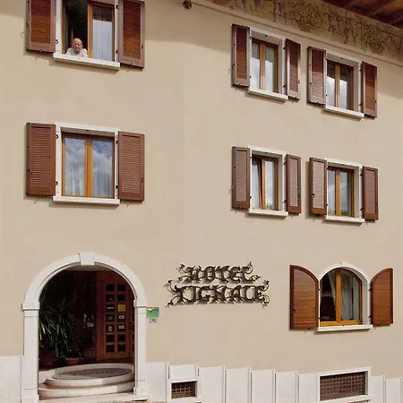 Hotel Garni Tignale