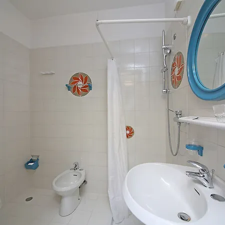 Hotel Garnì Tignale, Gtsgroup 3*