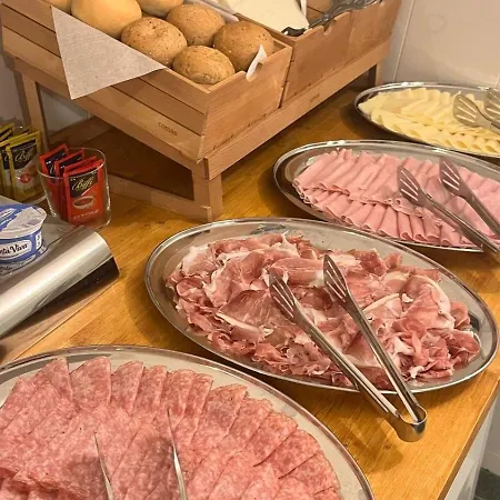 Garni 酒店